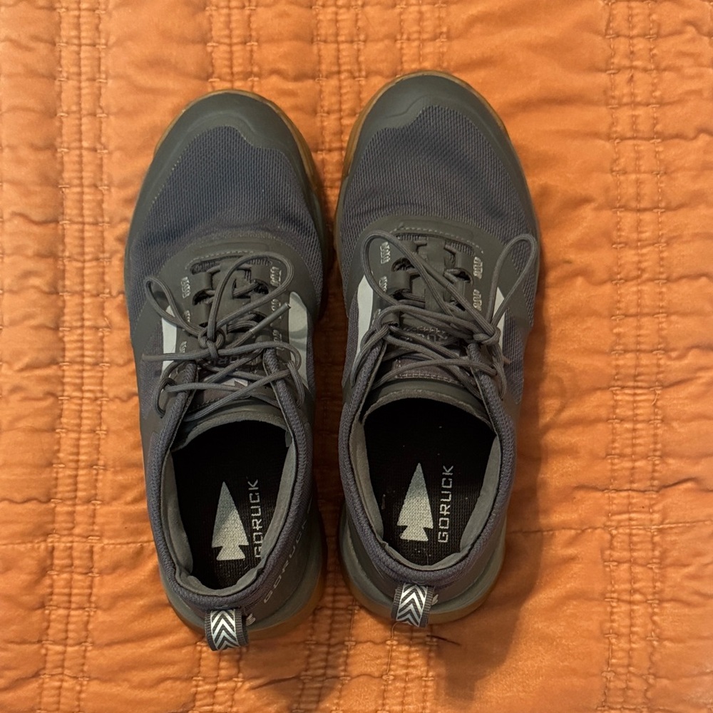 Men's Black Athletic Shoes